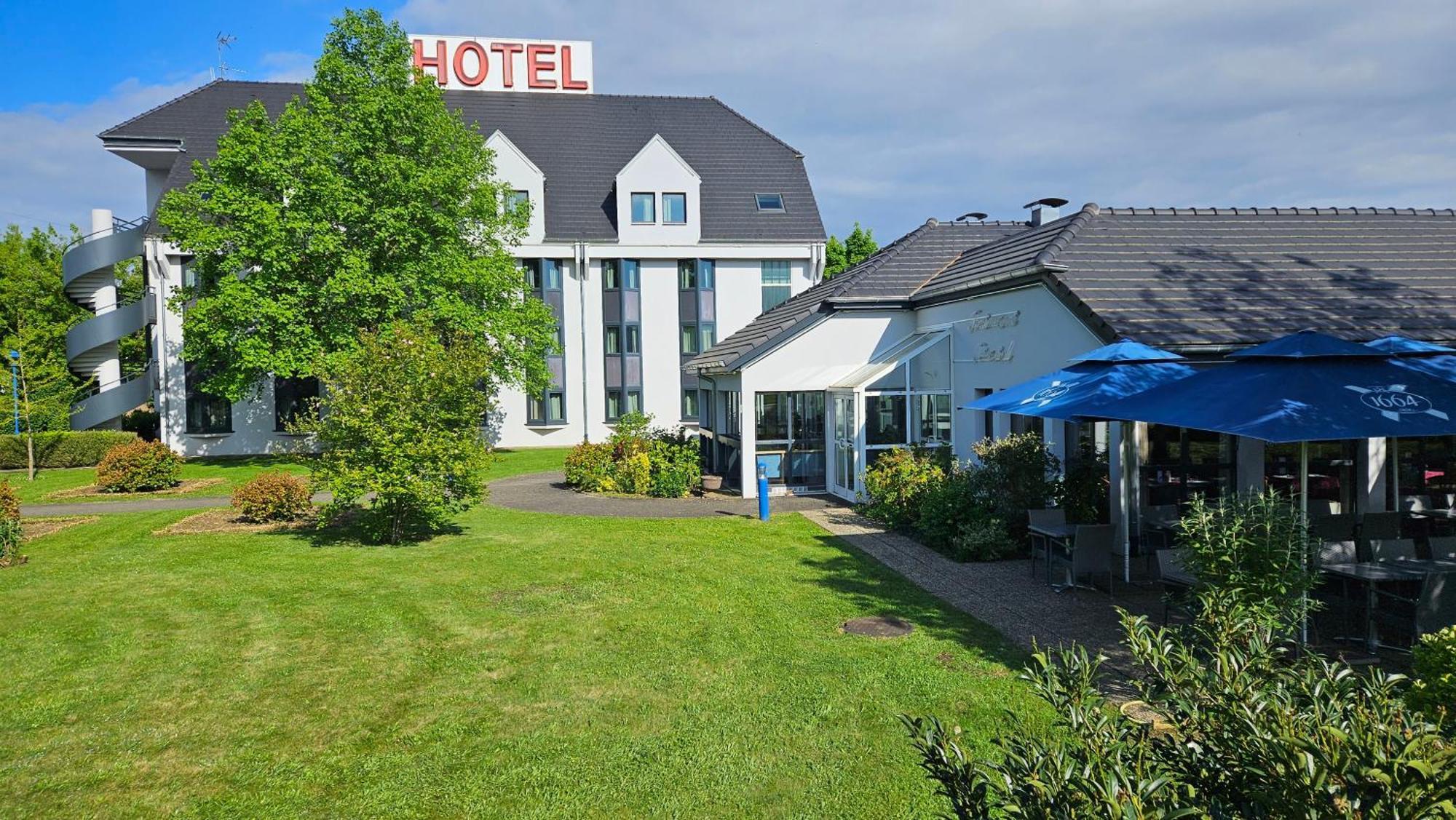 Hotel Restaurant La Tour Romaine - Haguenau - Strasbourg Nord Schweighouse-sur-Moder Zewnętrze zdjęcie
