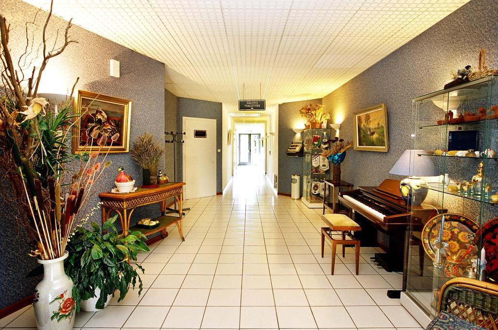 Hotel Restaurant La Tour Romaine - Haguenau - Strasbourg Nord Schweighouse-sur-Moder Zewnętrze zdjęcie